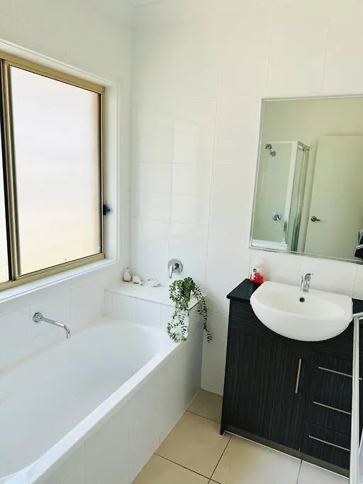 Tranquil Gold Coast Retreat Near Theme Parks And Everything Villa 0*,  Australia